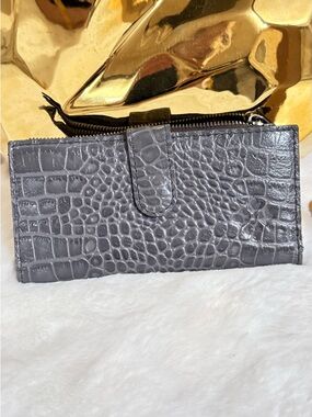Patricia Nash Gray Croc-Embossed Zip & Snap Wallet